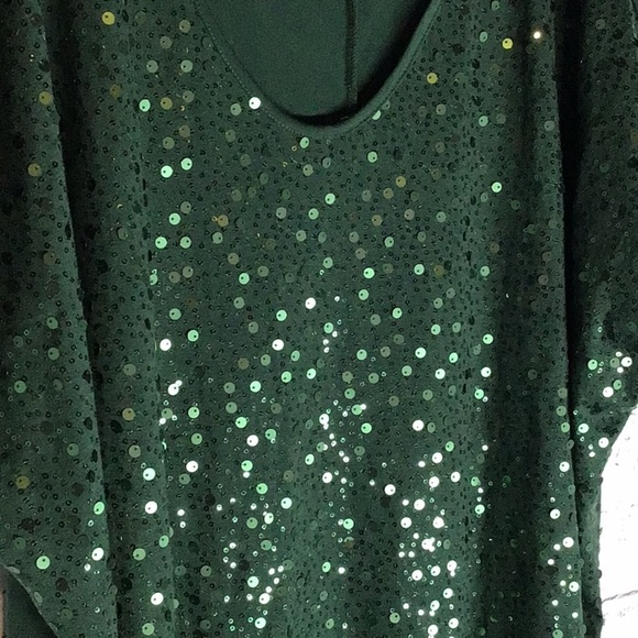 ✨Lane Bryant Green Sequin Top with Sparkling Details Size 26 - Picture 2 of 7